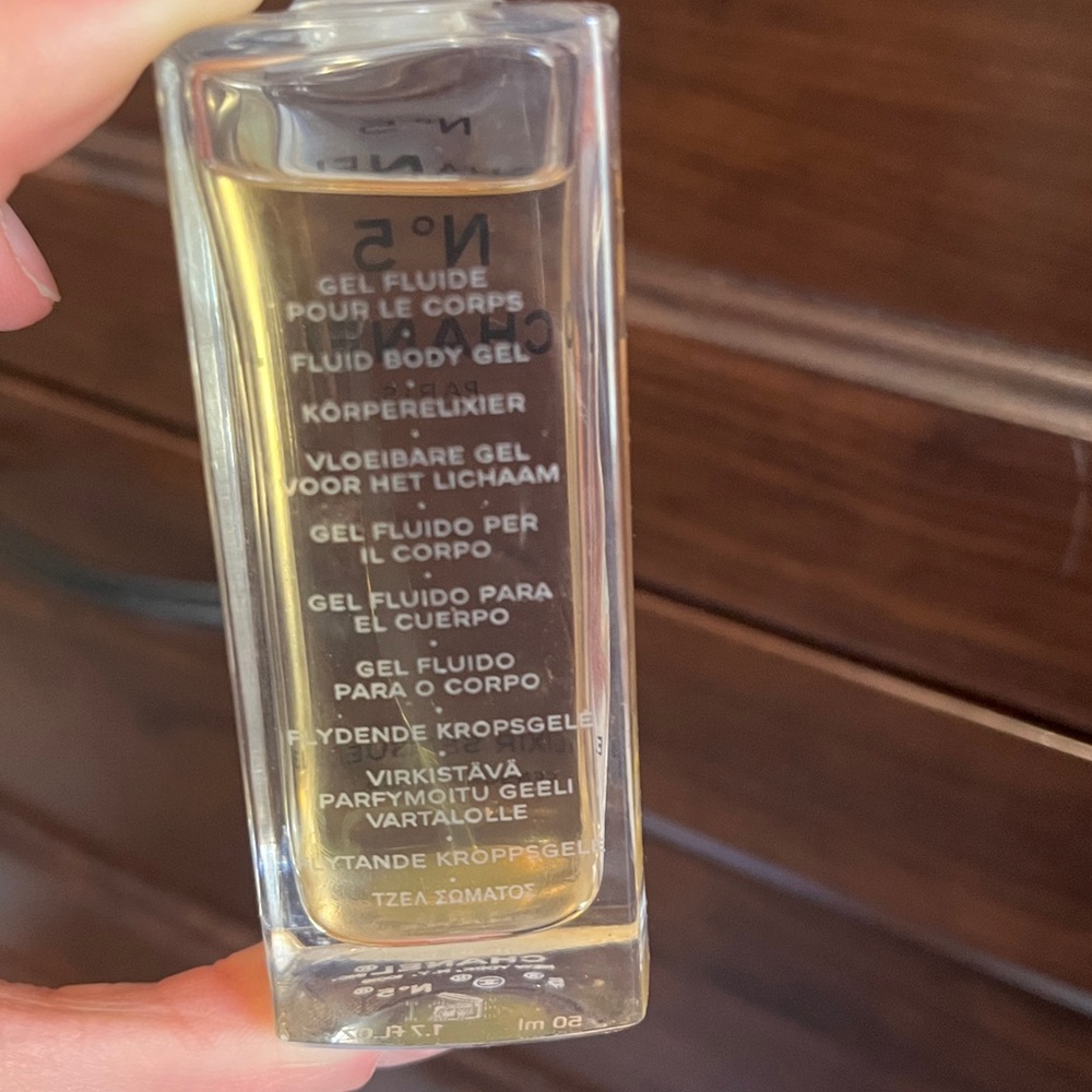CHANEL No 5 Elixir Sensuel Sensual Fluid Body Gel 50 ml 1.7 oz - Picture 5 of 7